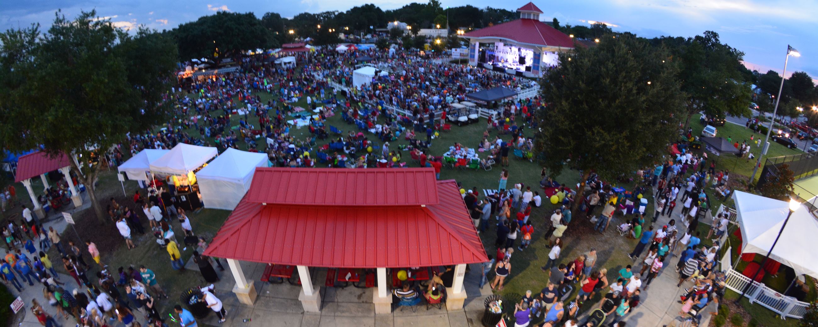 Picture of the Lake Eva Great Lawn during an event (Image)